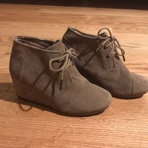 Toms tan wedge booties